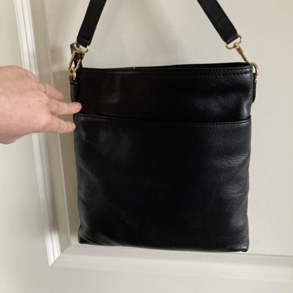 Antonio Milani Genuine Leather Black Purse with Gold Accents and So Soft! - Picture 8 of 10
